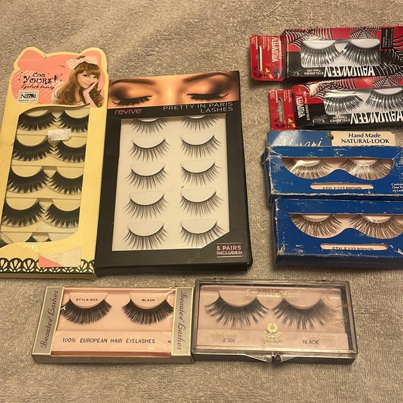 False eyelashes - Picture 1 of 7